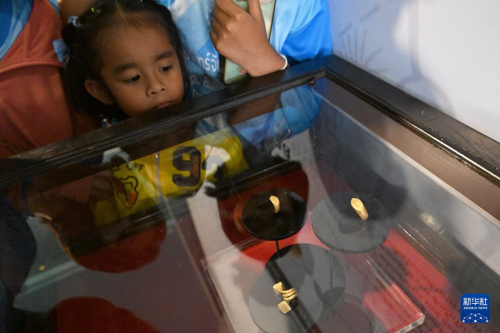 泰国碧武里府:敦亚通古代遗址出土文物展
