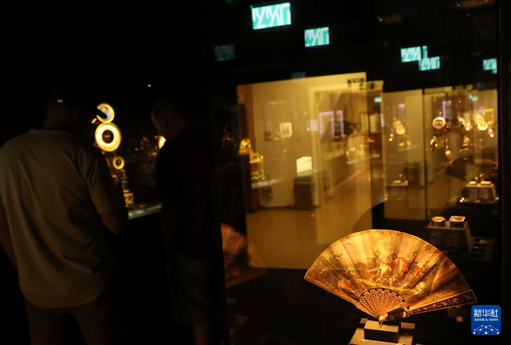 “时间的艺术”:走进耶路撒冷钟表展