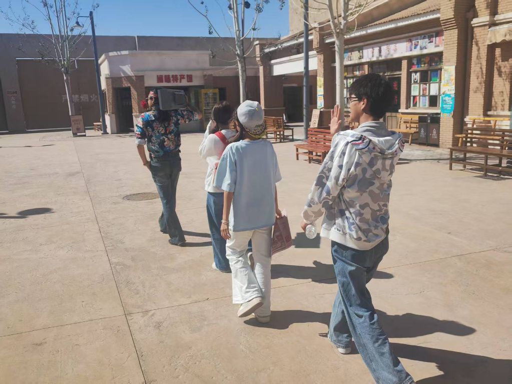活力中国调研行丨闽宁镇有个“戏剧村”