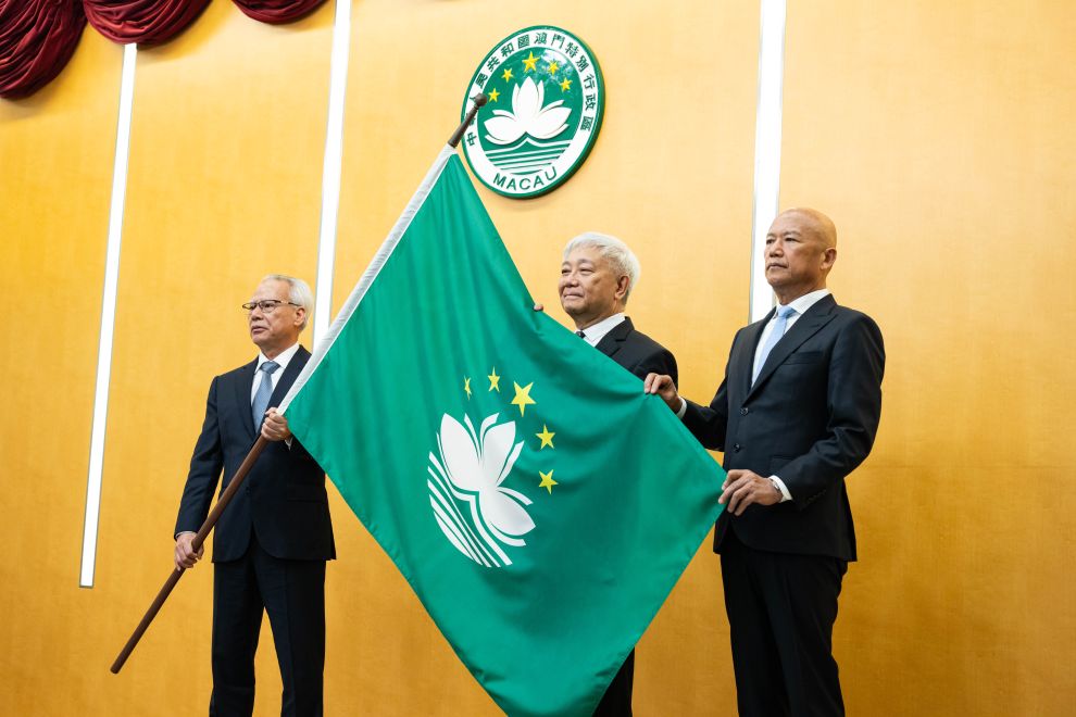 亚运会及亚残运会中国澳门体育代表团授旗仪式举行